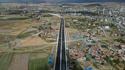 Yeni çevre yolunda sıcak asfalt çalışması sürüyor