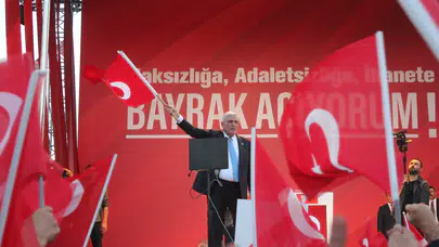 Dervişoğlu Aksaray’da vatandaşlarla buluştu