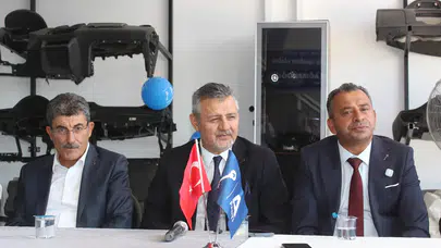 Anahtar Partili Kayhan, Aksaray’da esnaf ve partililerle buluştu
