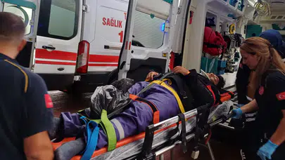 Aksaray’da Kontrolü Kaybedilen Kurye Motosikleti Devrildi: 1 Yaralı