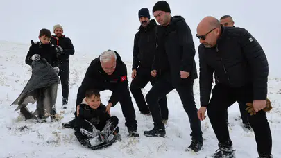 Vali Kumbuzoğlu Öğrencilerle Karın Tadını Çıkardı