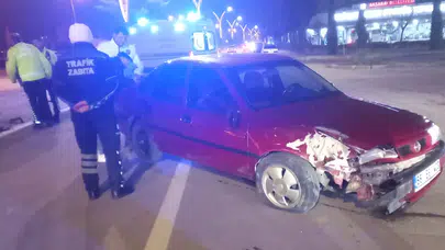 İki otomobil çarpıştı: 1 yaralı