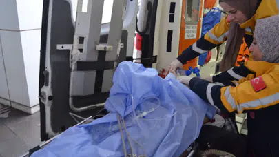 Alacak-verecek tartışmasında kardeşini öldürdü