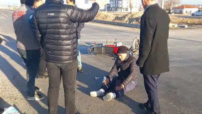 Aksaray’da Otomobil ile Motosiklet Çarpıştı: 1 Yaralı