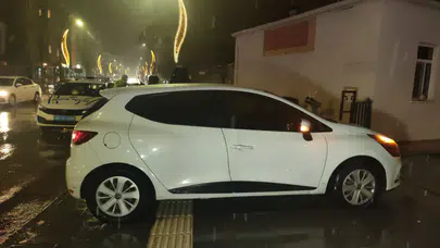 Otomobil ile motosiklet çarpıştı: 1 yaralı