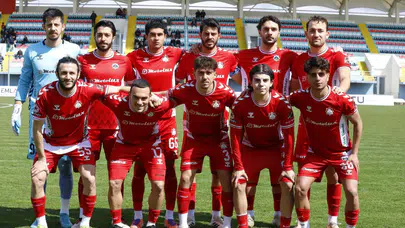 Siyah beyazlı ekip somaya galibiyet için gitti