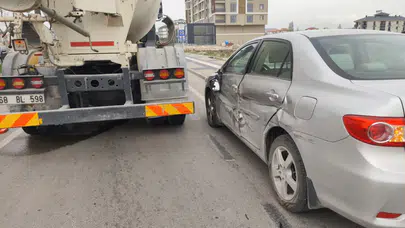Beton Mikseri ile Otomobil Çarpıştı: Motosiklet Sürücüsü Yaralandı