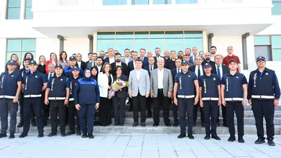 Yeni Hizmet Binasında İlk Mesai, İlk Bayramlaşma