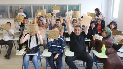Engelsiz Yaşam Merkezi Öğrencilerinden Geri Dönüşüm Tesisine Anlamlı Ziyaret