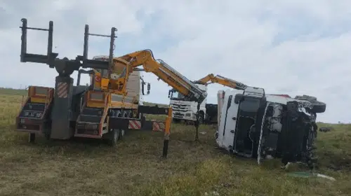 Aksaray’da Tır Devrildi: 1 Yaralı