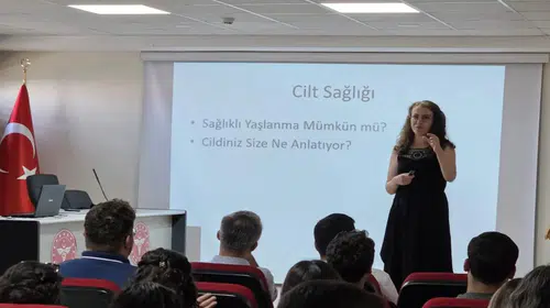 Cilt sağlığı ve sağlıklı yaşlanma anlatıldı