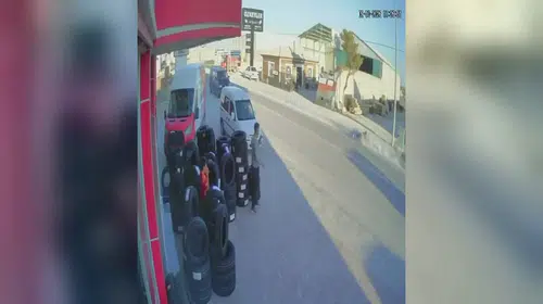 Aksaray’da 14 yaşındaki sürücünün ağır yaralandığı kaza kamerada