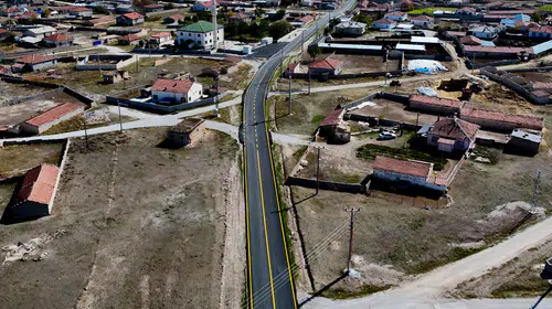 Eskil’de 10,5 kilometrelik yol asfaltla yenilendi