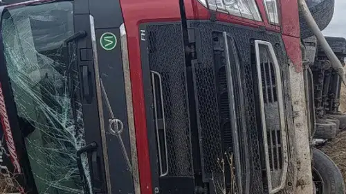 Aksaray’da hayvan yüklü tır devrildi: 6 büyükbaş öldü