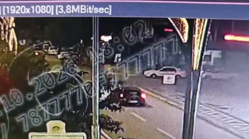 Aksaray’da otobüs durağı camlarını kırın maganda yakalandı