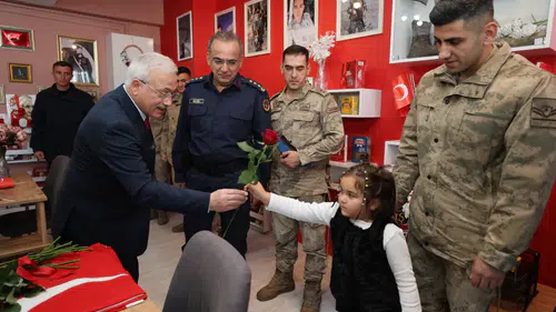 Şehit Üsteğmen Gökhan Delen’in adı öğrenim gördüğü okulda açılan kütüphanede yaşayacak