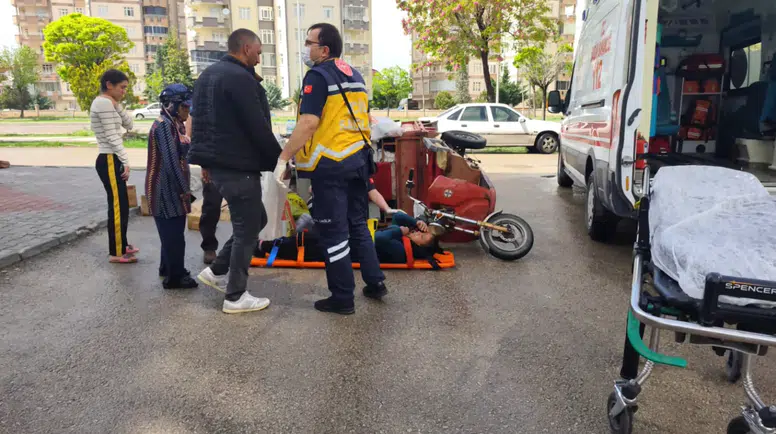3 tekerlekli motosiklet devrildi: 1 yaralı