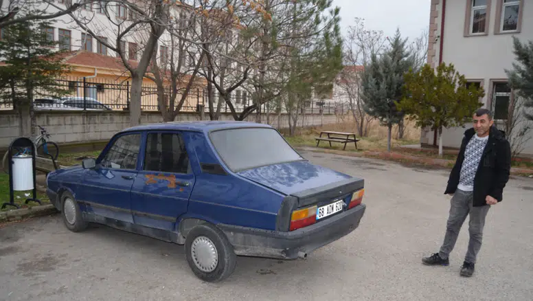 Aksaraylı esnaftan lastiği çalınan vatandaşa ücretsiz lastik jesti