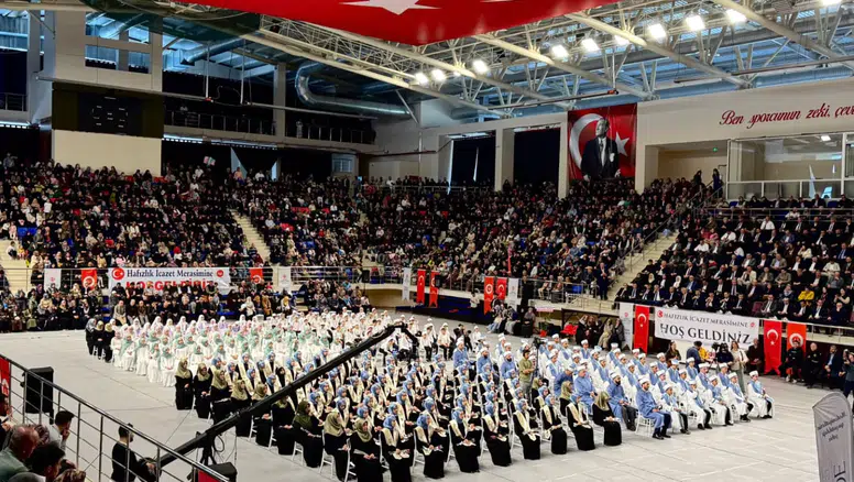 111 Hafız icazet aldı