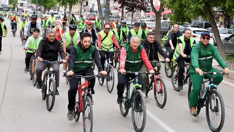 Aksaray’da 13. Geleneksel Yeşilay Bisiklet Turu Düzenlendi