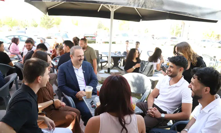 Rektör Arıbaş öğrencilerin görüşlerini dinledi
