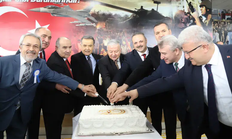 Aksaray Üniversitesinde 20. yıl coşkusu açılış töreniyle başladı