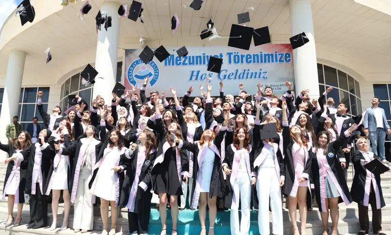 ASÜ Veteriner Fakültesi 8. dönem mezunlarını uğurladı